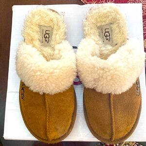 Ugg chestnut slippers